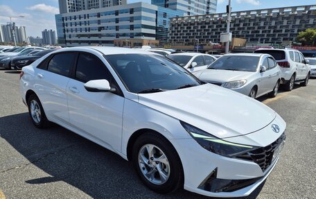 Hyundai Avante, 2021 год, 1 780 000 рублей, 3 фотография