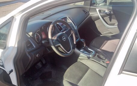 Opel Astra J, 2014 год, 890 000 рублей, 7 фотография