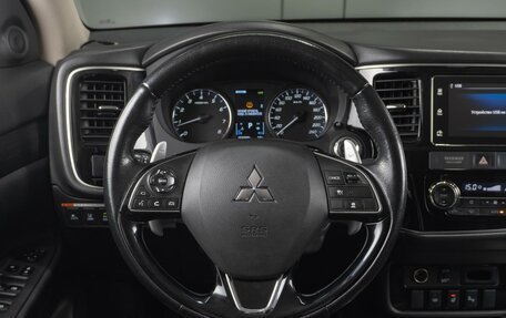 Mitsubishi Outlander III рестайлинг 3, 2018 год, 2 489 000 рублей, 13 фотография