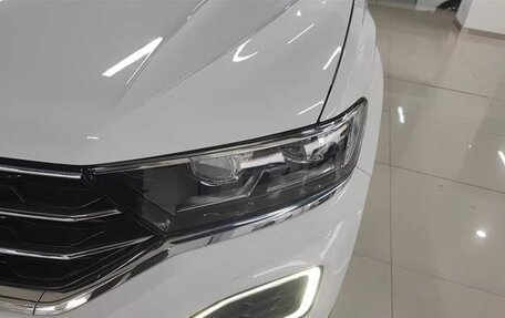 Volkswagen T-Roc I, 2021 год, 1 450 000 рублей, 4 фотография