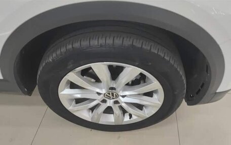 Volkswagen T-Roc I, 2021 год, 1 450 000 рублей, 16 фотография
