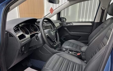 Volkswagen Touran III, 2022 год, 1 790 000 рублей, 8 фотография
