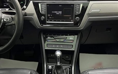 Volkswagen Touran III, 2022 год, 1 790 000 рублей, 12 фотография