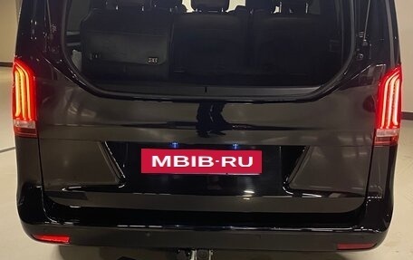 Mercedes-Benz V-Класс, 2017 год, 6 000 000 рублей, 8 фотография