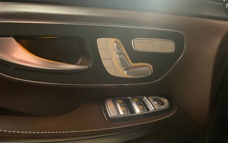 Mercedes-Benz V-Класс, 2017 год, 6 000 000 рублей, 20 фотография