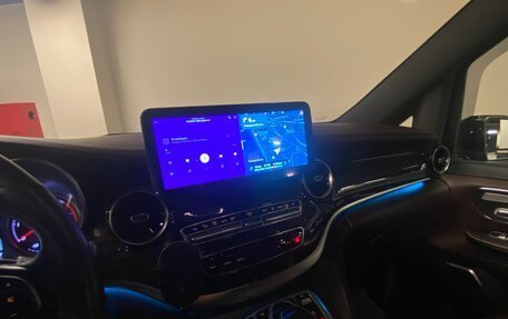 Mercedes-Benz V-Класс, 2017 год, 6 000 000 рублей, 24 фотография