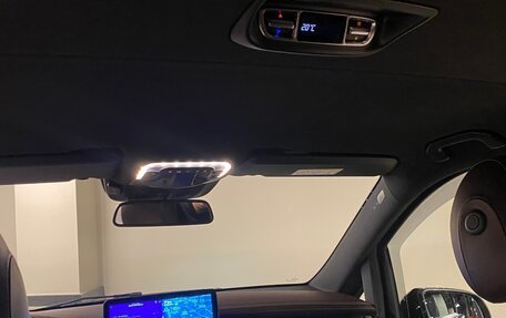 Mercedes-Benz V-Класс, 2017 год, 6 000 000 рублей, 26 фотография