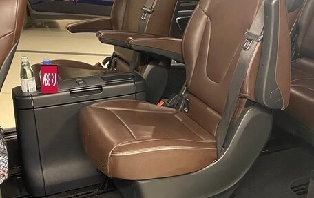 Mercedes-Benz V-Класс, 2017 год, 6 000 000 рублей, 25 фотография