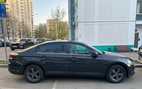Volkswagen Passat B8 рестайлинг, 2015 год, 1 600 000 рублей, 4 фотография