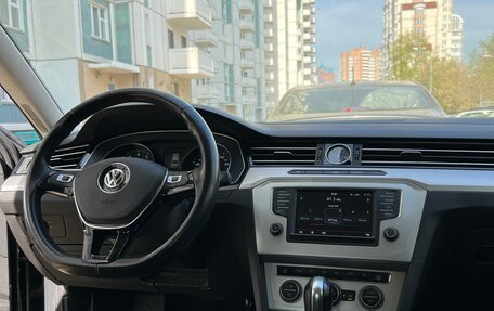 Volkswagen Passat B8 рестайлинг, 2015 год, 1 600 000 рублей, 8 фотография
