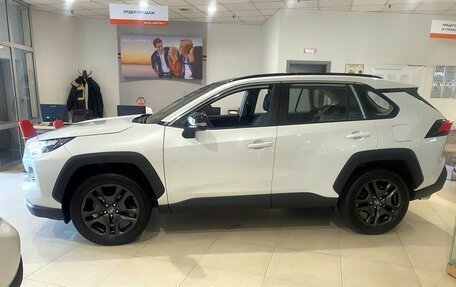 Toyota RAV4, 2024 год, 5 400 000 рублей, 3 фотография