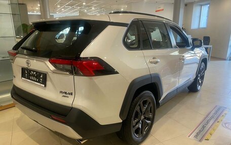Toyota RAV4, 2024 год, 5 400 000 рублей, 4 фотография