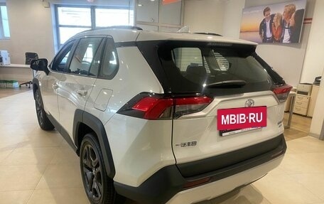 Toyota RAV4, 2024 год, 5 400 000 рублей, 5 фотография