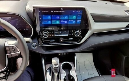 Toyota Highlander, 2024 год, 7 899 600 рублей, 9 фотография