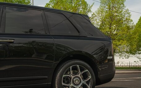 Rolls-Royce Cullinan, 2021 год, 45 500 000 рублей, 6 фотография
