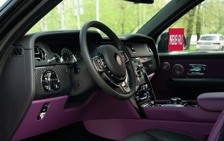 Rolls-Royce Cullinan, 2021 год, 45 500 000 рублей, 23 фотография