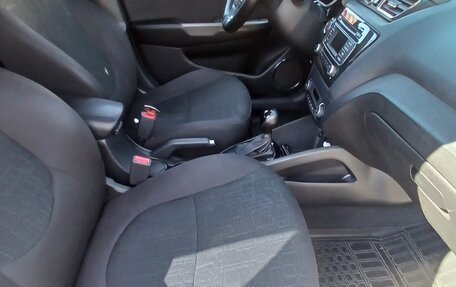 KIA Rio III рестайлинг, 2016 год, 1 300 000 рублей, 17 фотография