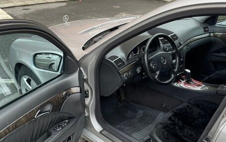 Mercedes-Benz E-Класс, 2004 год, 850 000 рублей, 3 фотография