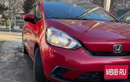 Honda Fit, 2020 год, 1 400 000 рублей, 2 фотография