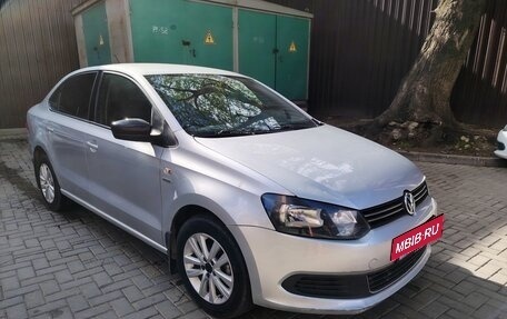 Volkswagen Polo VI (EU Market), 2013 год, 950 000 рублей, 2 фотография