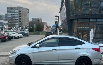 Hyundai Solaris II рестайлинг, 2012 год, 600 000 рублей, 1 фотография