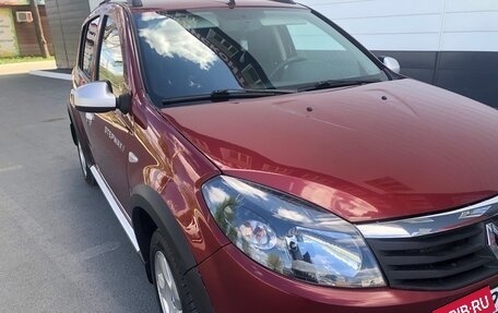 Renault Sandero I, 2013 год, 730 000 рублей, 1 фотография