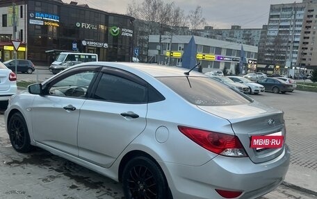 Hyundai Solaris II рестайлинг, 2012 год, 600 000 рублей, 6 фотография