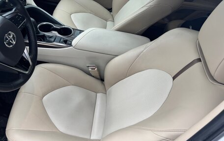 Toyota Camry, 2021 год, 3 000 000 рублей, 7 фотография