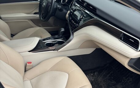 Toyota Camry, 2021 год, 3 000 000 рублей, 8 фотография