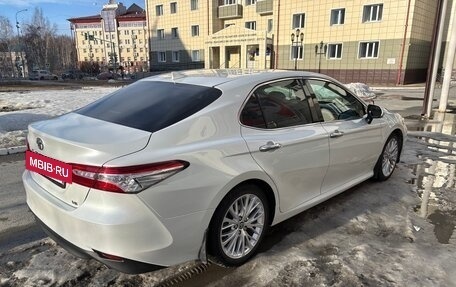 Toyota Camry, 2021 год, 3 000 000 рублей, 3 фотография