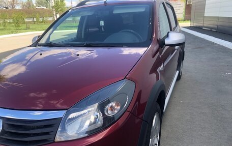 Renault Sandero I, 2013 год, 730 000 рублей, 2 фотография