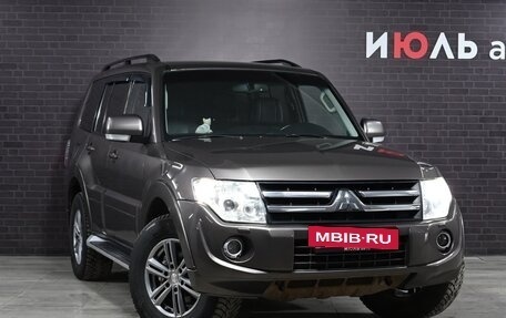 Mitsubishi Pajero IV, 2011 год, 2 045 000 рублей, 3 фотография