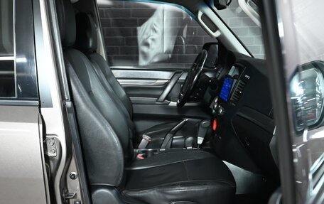 Mitsubishi Pajero IV, 2011 год, 2 045 000 рублей, 11 фотография