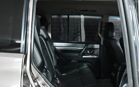 Mitsubishi Pajero IV, 2011 год, 2 045 000 рублей, 18 фотография