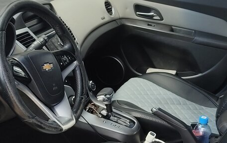 Chevrolet Cruze II, 2012 год, 800 000 рублей, 3 фотография