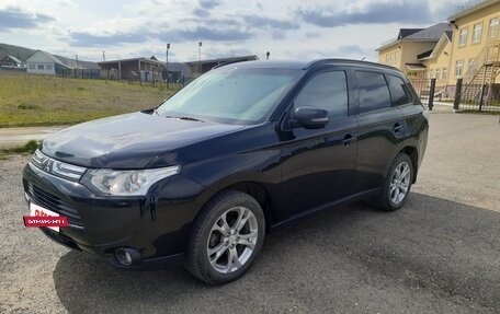 Mitsubishi Outlander III рестайлинг 3, 2013 год, 1 450 000 рублей, 6 фотография