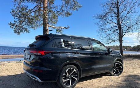 Mitsubishi Outlander, 2023 год, 3 750 000 рублей, 11 фотография