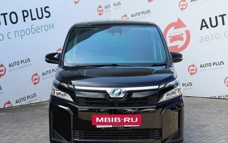 Toyota Voxy III, 2018 год, 2 550 000 рублей, 5 фотография