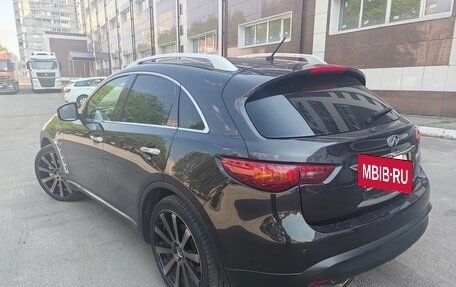 Infiniti QX70, 2014 год, 2 650 000 рублей, 2 фотография