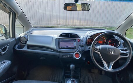 Honda Fit III, 2013 год, 1 110 000 рублей, 13 фотография
