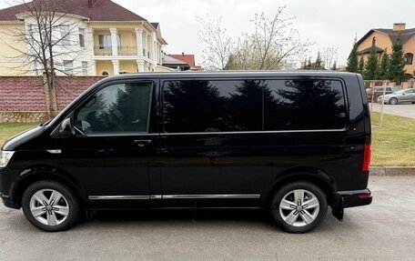 Volkswagen Multivan T6 рестайлинг, 2018 год, 5 500 000 рублей, 3 фотография