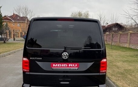 Volkswagen Multivan T6 рестайлинг, 2018 год, 5 500 000 рублей, 5 фотография