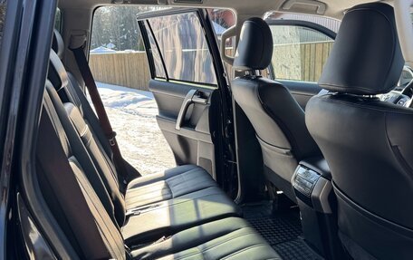Toyota Land Cruiser Prado 150 рестайлинг 2, 2017 год, 3 800 000 рублей, 8 фотография