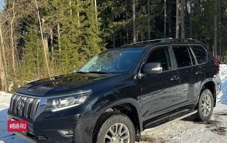 Toyota Land Cruiser Prado 150 рестайлинг 2, 2017 год, 3 800 000 рублей, 20 фотография