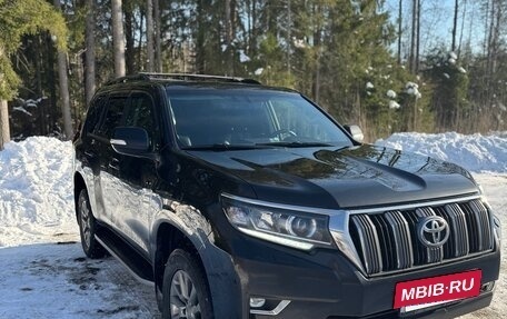 Toyota Land Cruiser Prado 150 рестайлинг 2, 2017 год, 3 800 000 рублей, 18 фотография