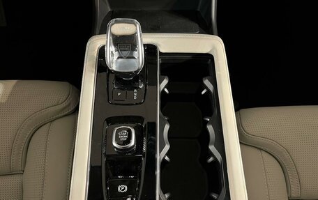 Volvo XC90 II рестайлинг, 2025 год, 14 000 000 рублей, 31 фотография