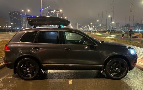 Volkswagen Touareg III, 2011 год, 1 850 000 рублей, 4 фотография