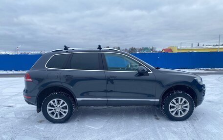 Volkswagen Touareg III, 2011 год, 1 850 000 рублей, 8 фотография