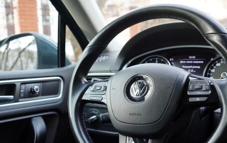 Volkswagen Touareg III, 2011 год, 1 850 000 рублей, 14 фотография