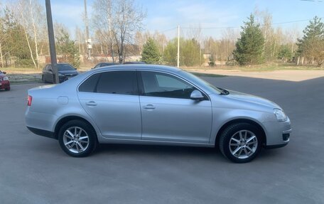Volkswagen Jetta VI, 2008 год, 650 000 рублей, 3 фотография
